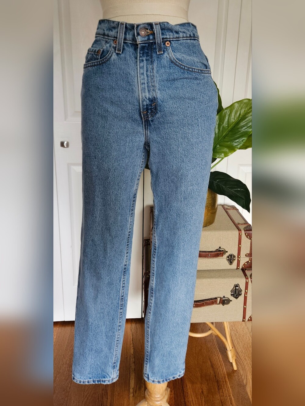 Levi's 521 Vintage 1996 Made in the USA 100% Cotton Tapered Fit Jeans Size 4 M-P